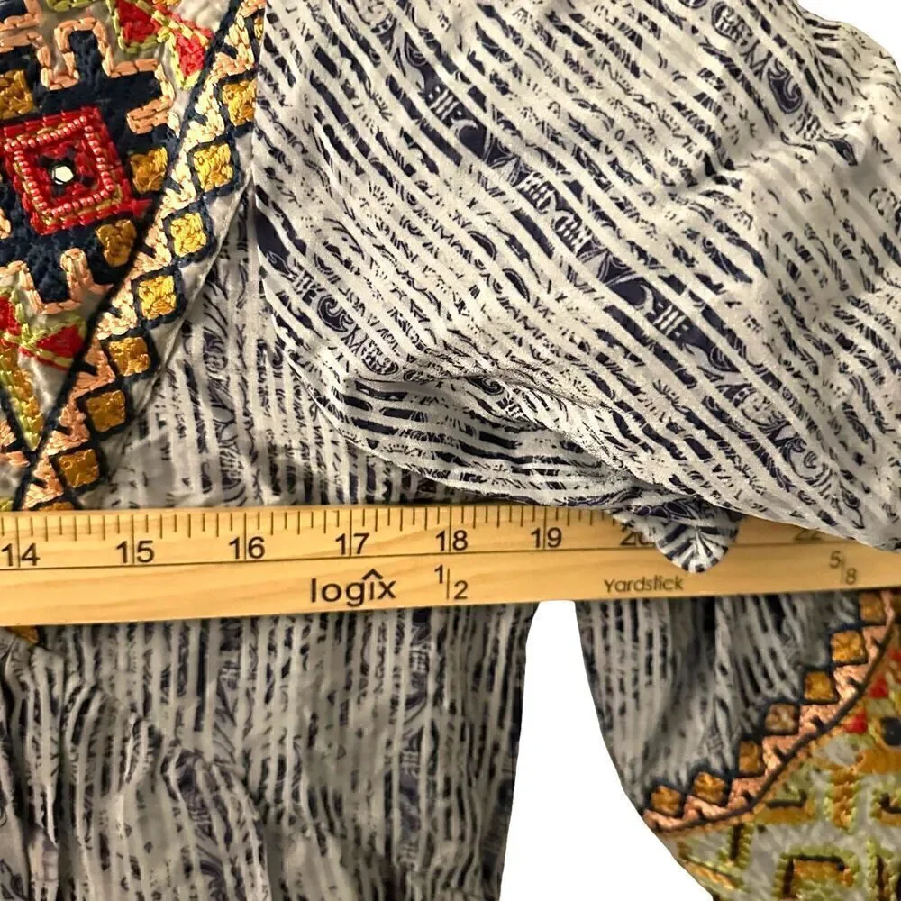 Anthropologie Bhanunu by Jyoto Blue Floral Embroidered 3/4 Sleeve V-Neck Tunic M - Picture 9 of 11